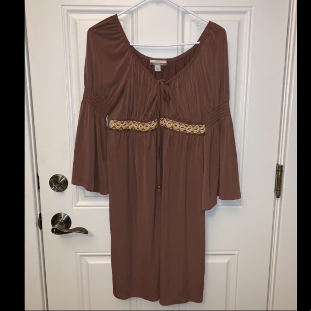 Brown dress